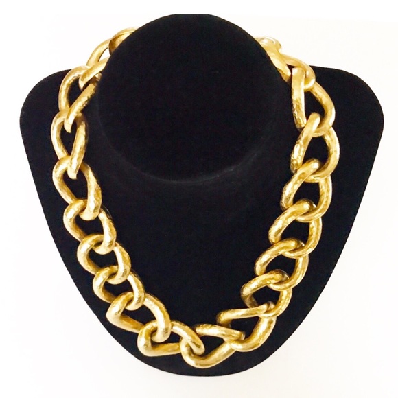 Valentino Jewelry - Vtg Valentino Chunky Chain Necklace Vc Goldtone